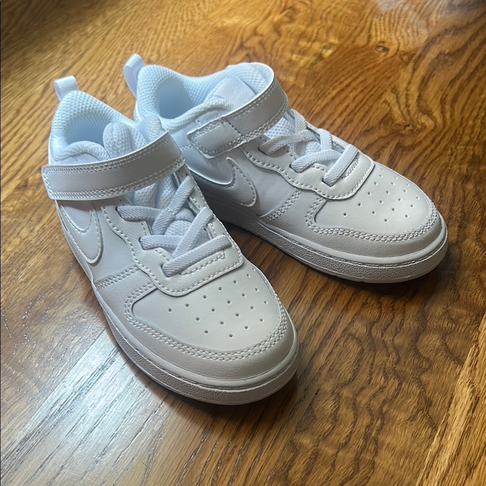 Kids NIKE Court Borough 2 *NEW in box *
